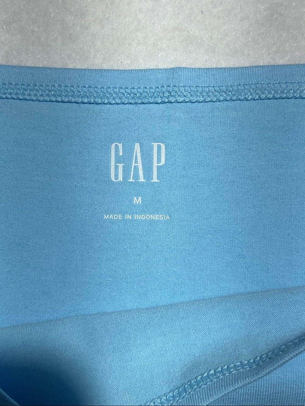 GAP Women’s Sky Blue Sleeveless Tank - Never Worn! - Picture 2 of 3